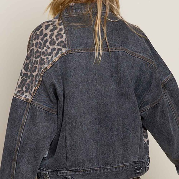 Womens Dark Wash Denim leopard jacket size medium - Picture 3 of 5